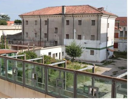 Istituto di reclusione per minori e giovani adulti